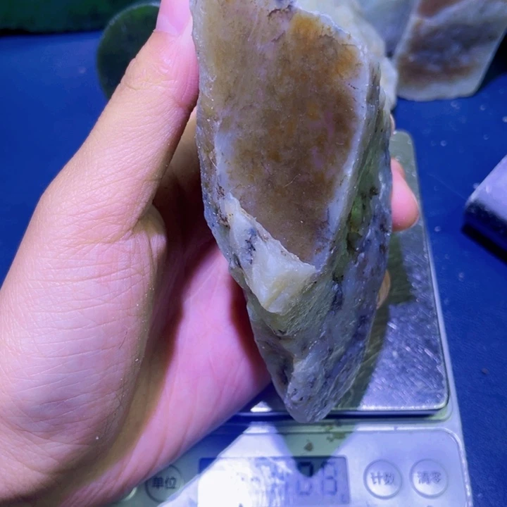 未镶嵌和田玉（糖玉）珠宝半成品