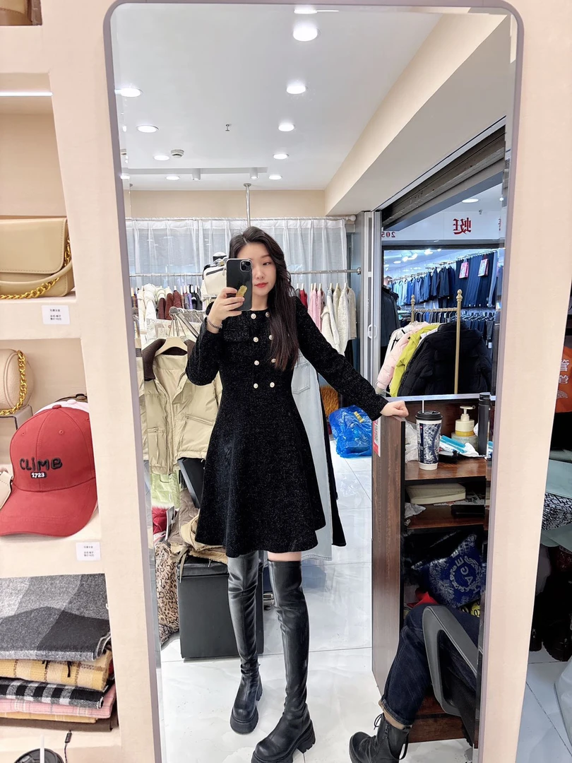 8378 深圳南油高端女装新款小香风重工拼接丝绒时尚洋气连衣裙