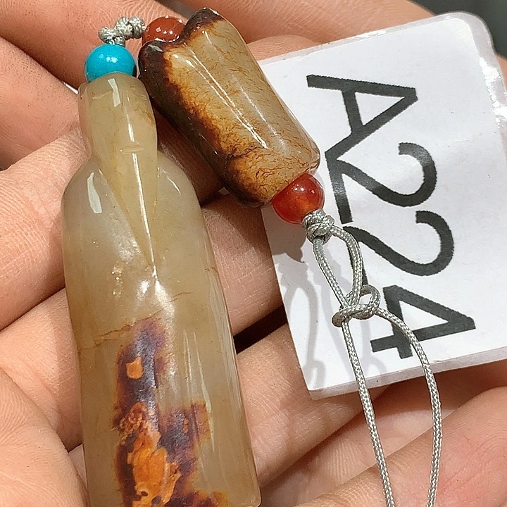 和田玉未镶嵌挂件Q***悠