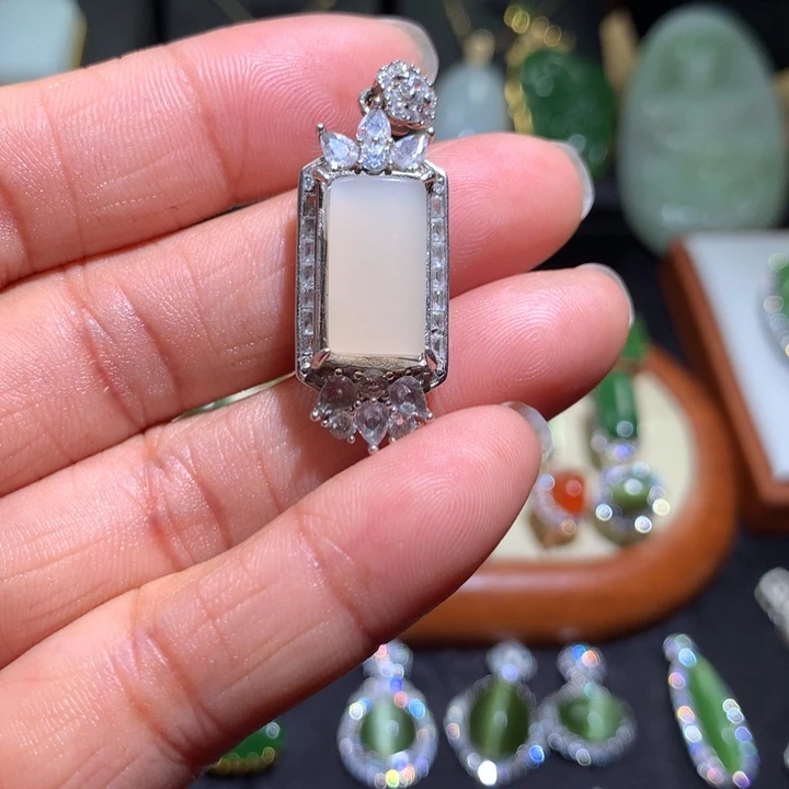 和田玉吊坠银S925镶嵌