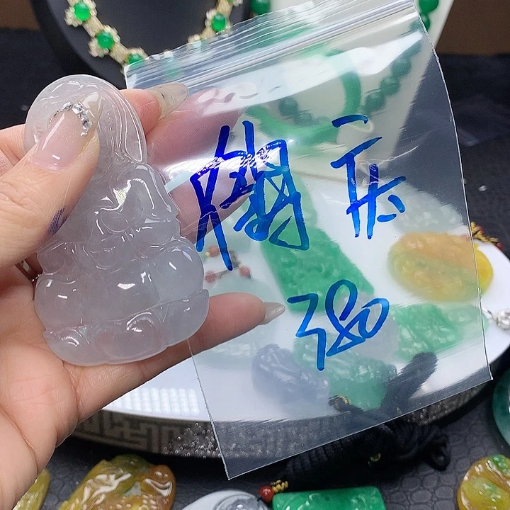 翡翠吊坠(赠链)未镶嵌鹤**哥