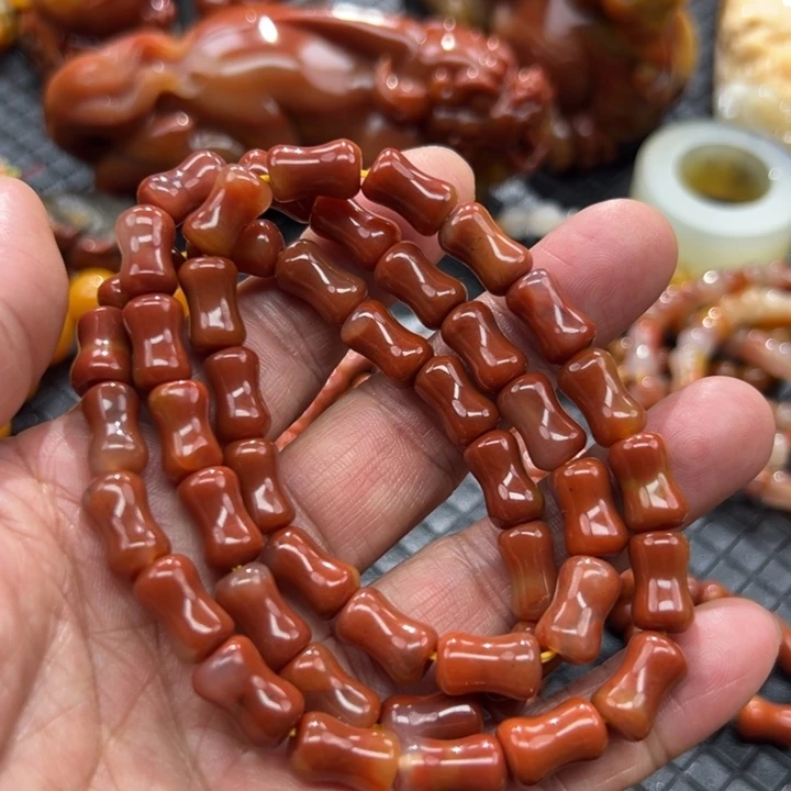 石英质玉（黄龙玉）颈饰未镶嵌