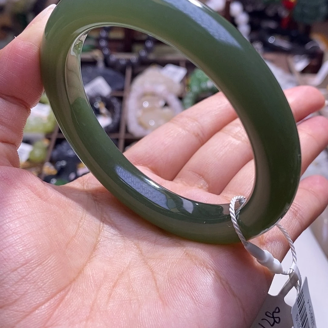 颈饰未镶嵌和田玉清货价高冰晴水湖水绿手镯58.2