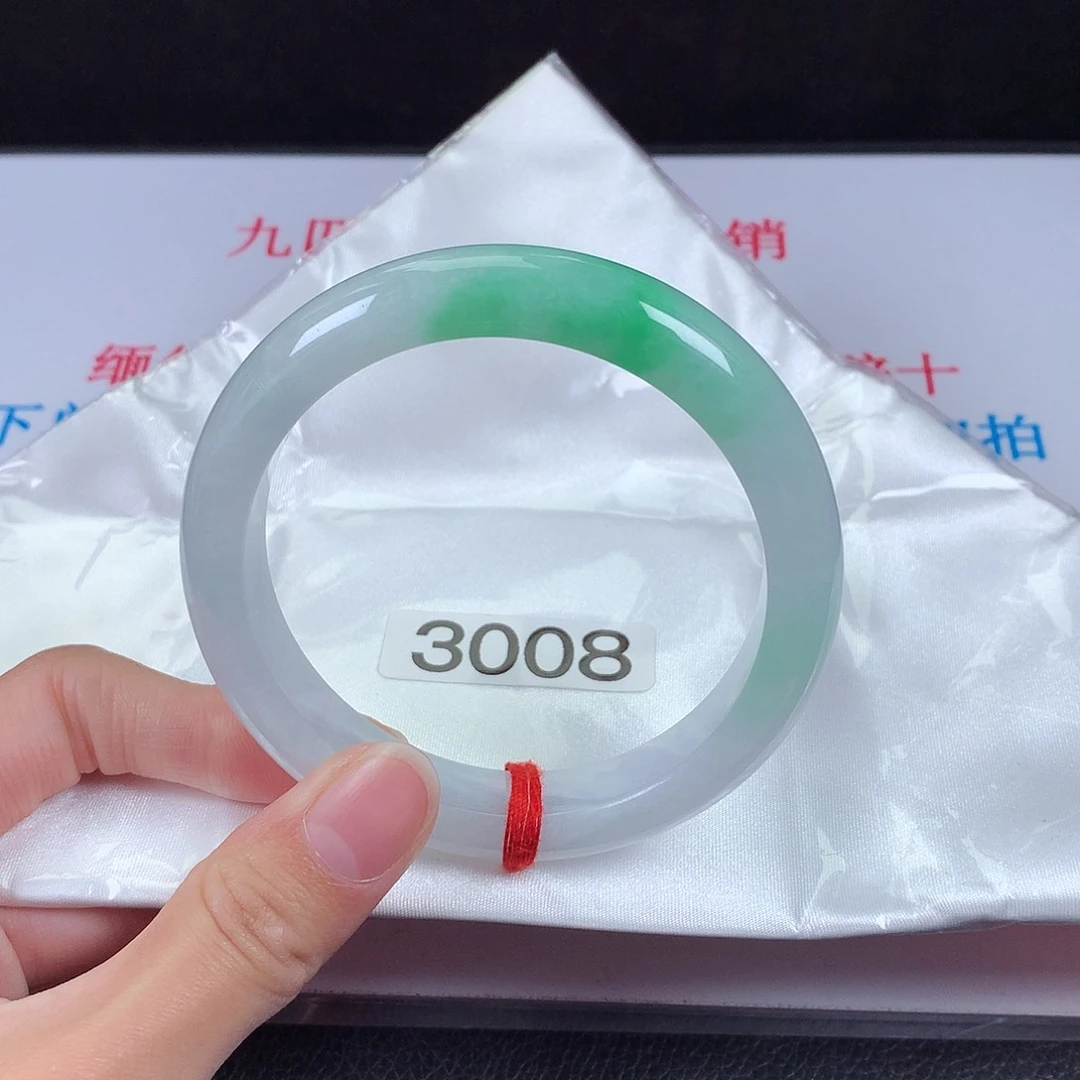 翡翠手镯未镶嵌60圈口