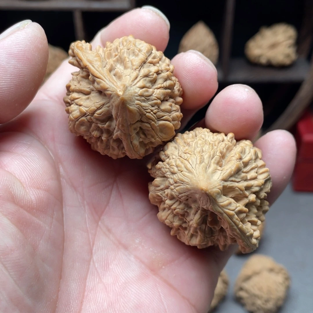 桃核把件官帽一帆风顺