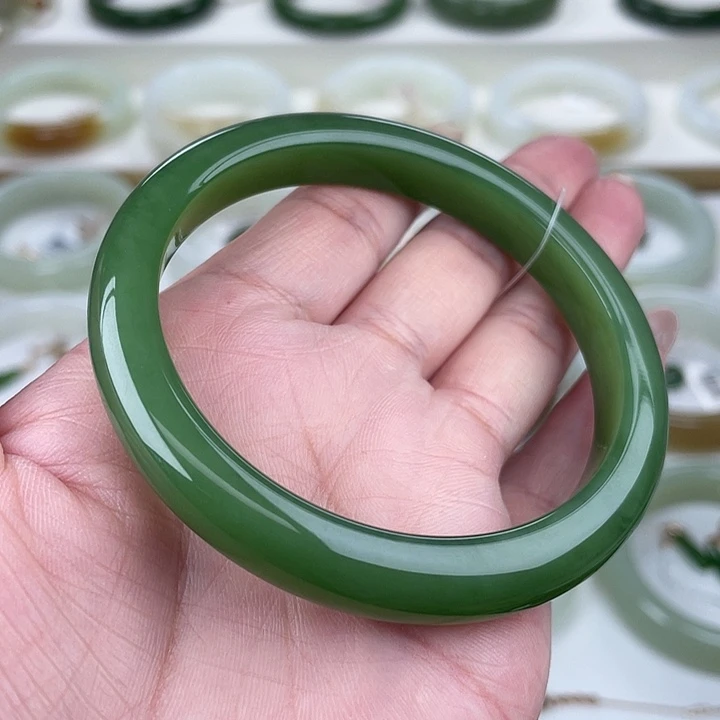 未镶嵌手镯和田玉（碧玉）