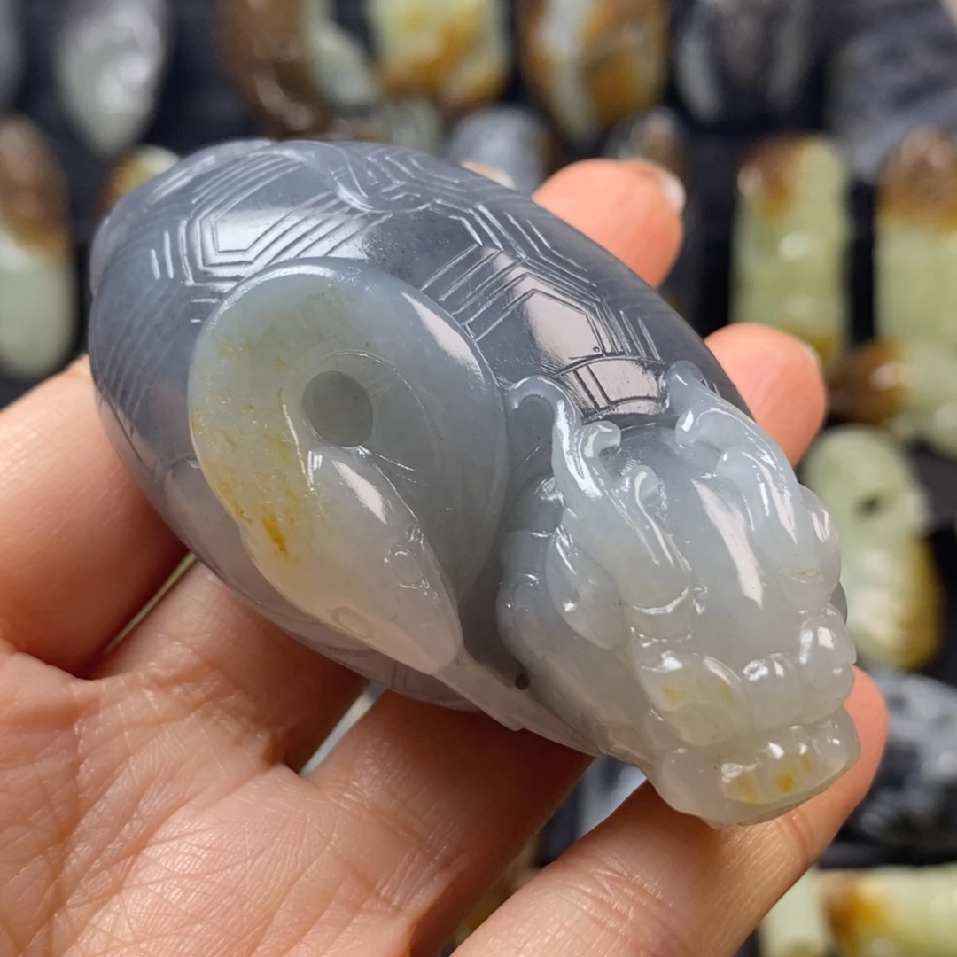 和田玉未镶嵌把件