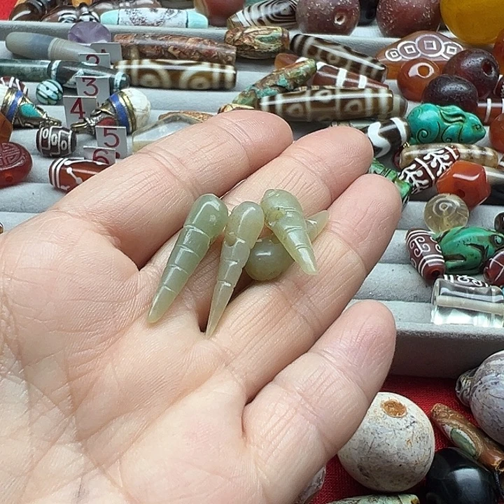 费***霞玛瑙/玉髓合金颈饰