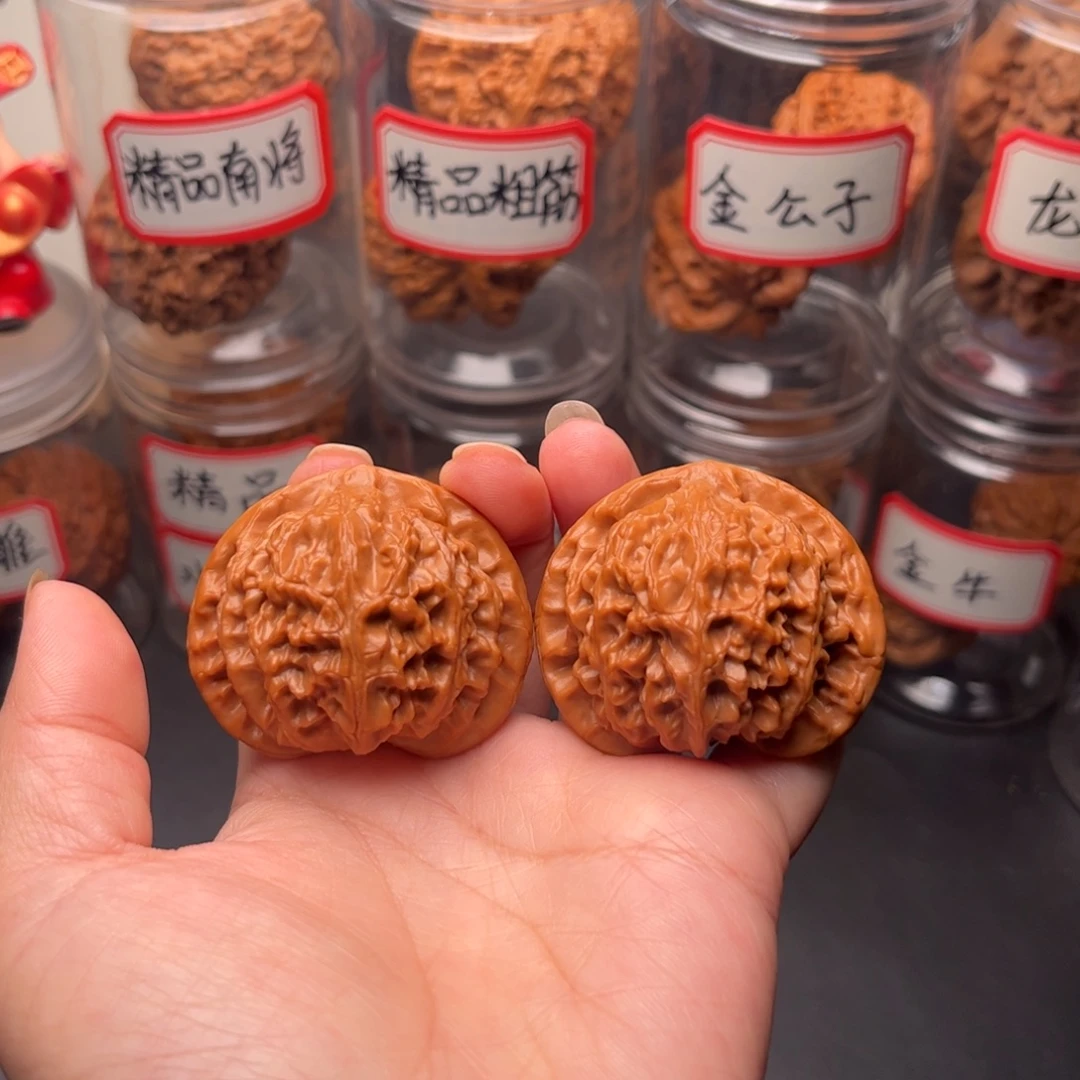 把件文玩核桃46老树宫灯