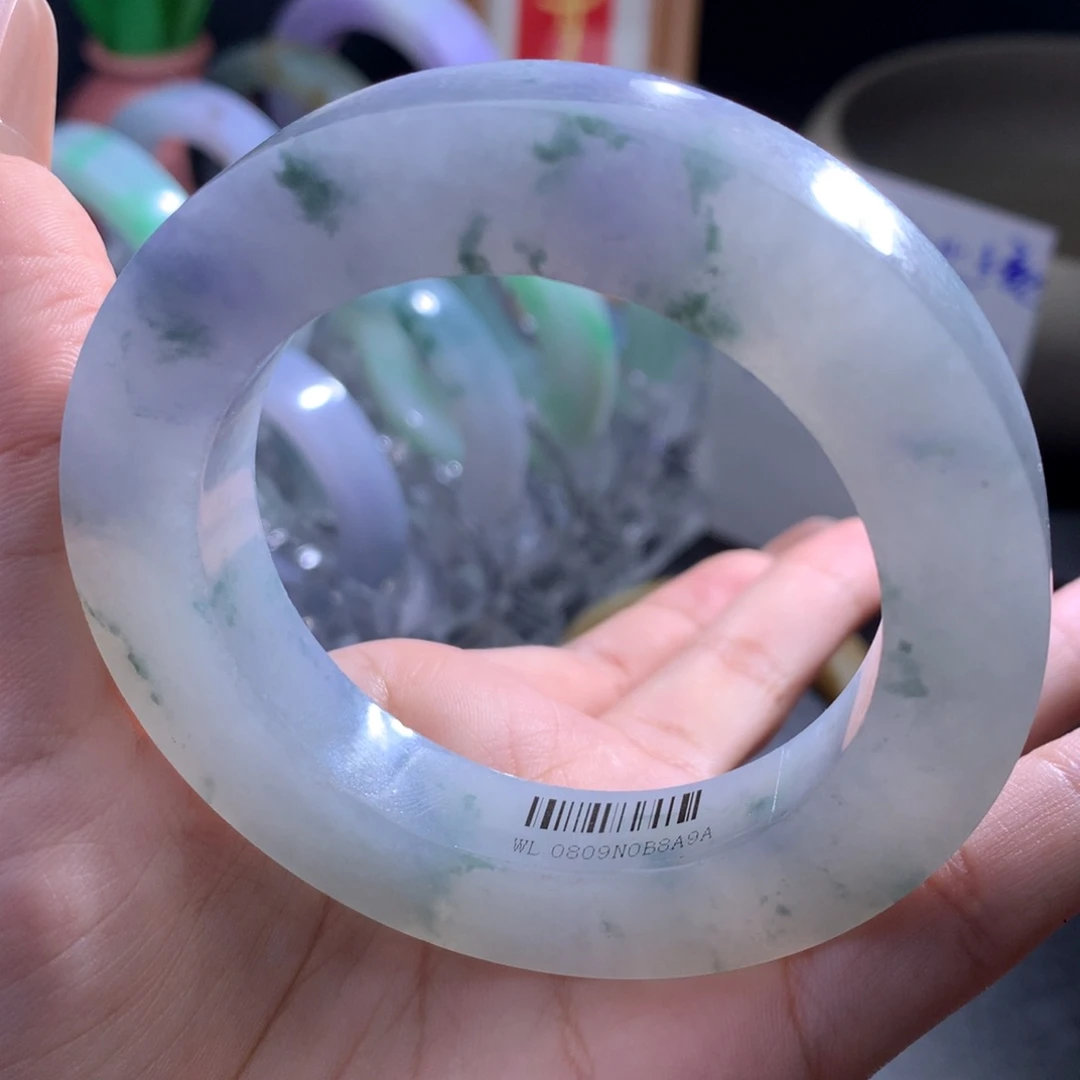 未镶嵌翡翠手镯定制翡翠