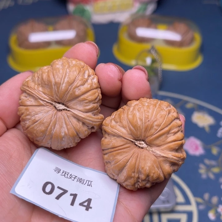 文玩核桃把件终****。南瓜墩41.0714