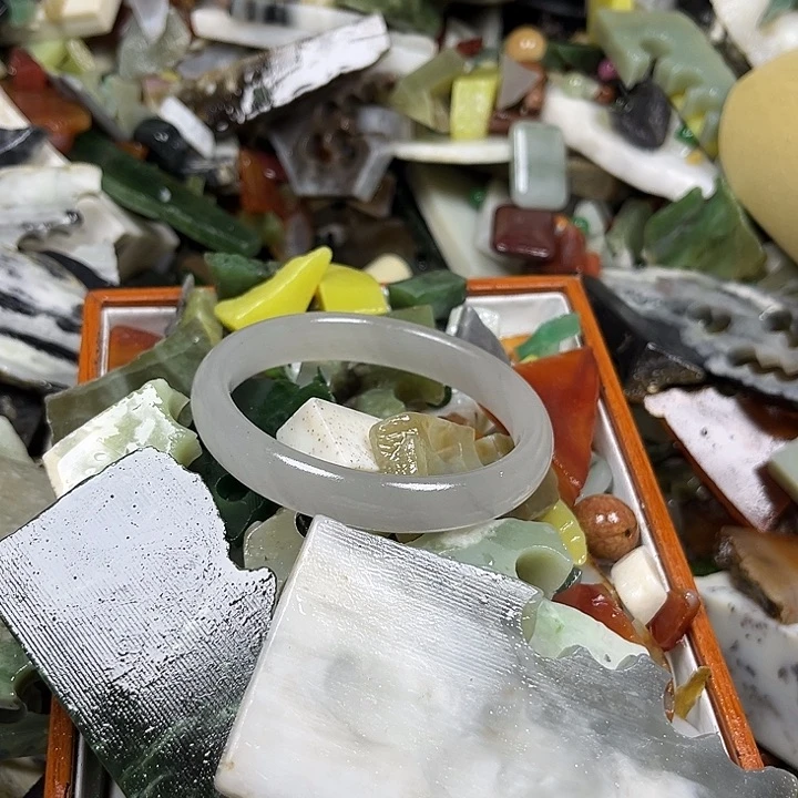 和田玉未镶嵌珠宝奇石光****水