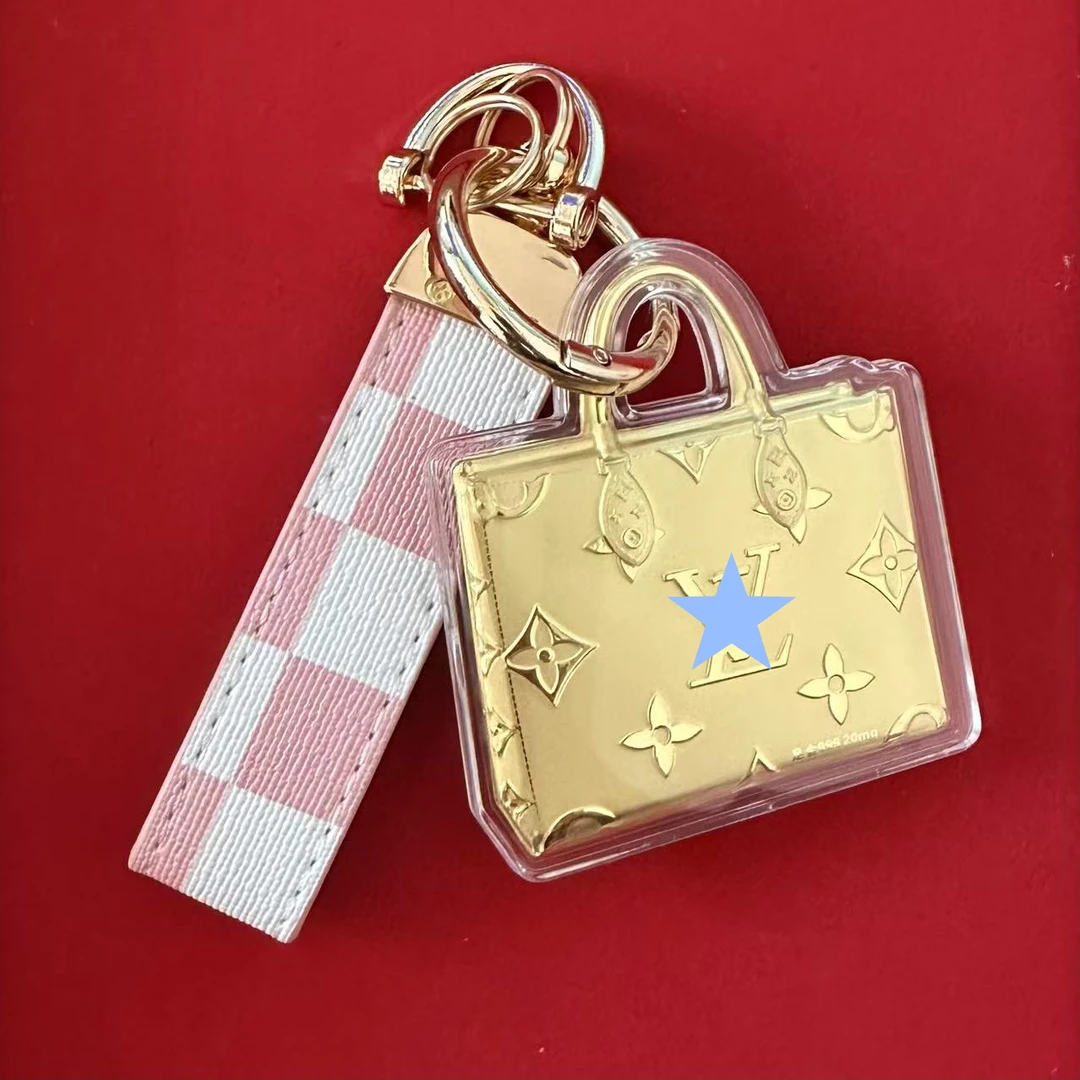 LV包包【钢印】车钥匙挂链20mg立体钥匙扣手机链包挂送小众生日礼物