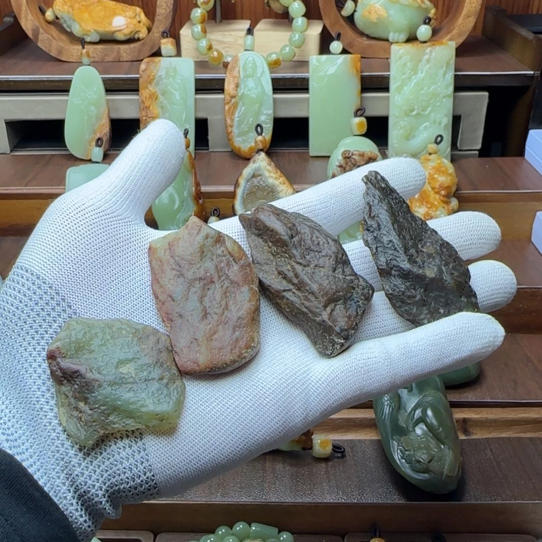 岫岩河磨玉（透闪石质玉）未镶嵌颈饰