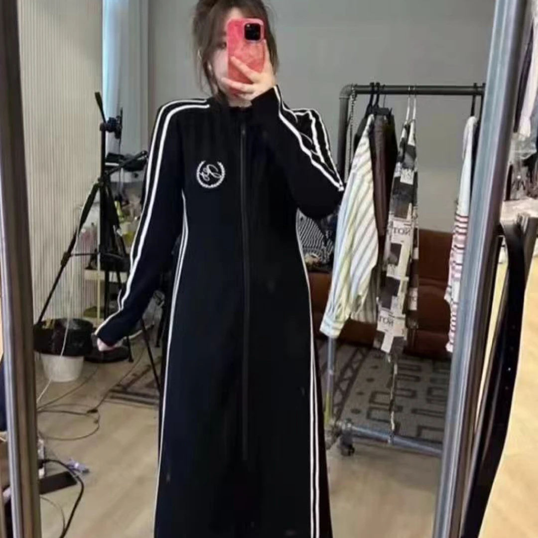 W阿薇-纸片人修身长裙