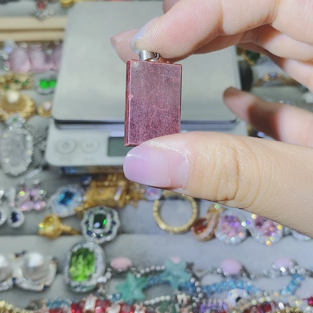 【闪购商品】银S925镶嵌耳饰托帕石