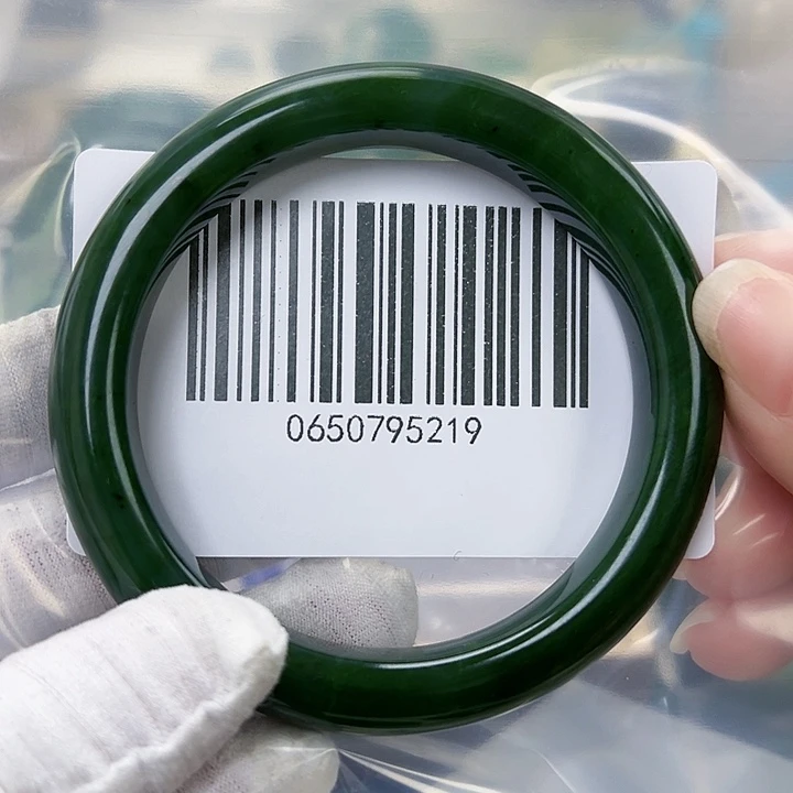 用***0和田玉未镶嵌手镯包容60