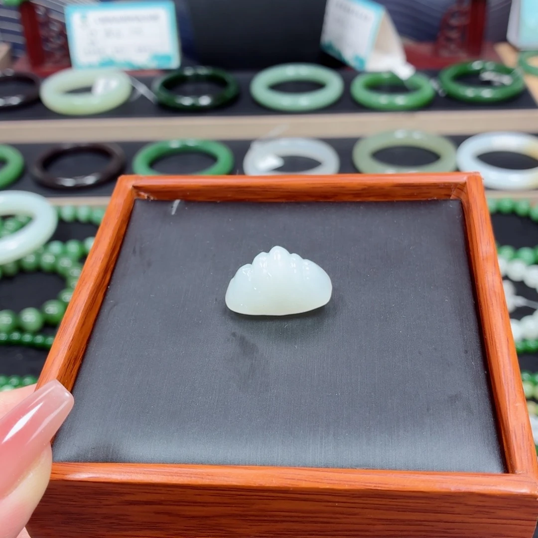 和田玉未镶嵌吊坠(不含链)