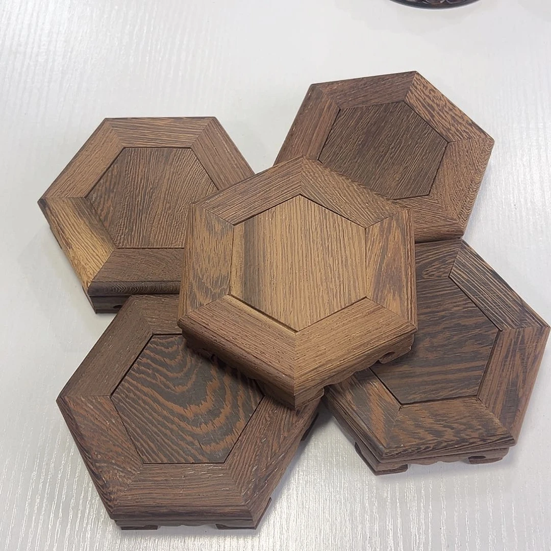 红木底座精雕工艺品