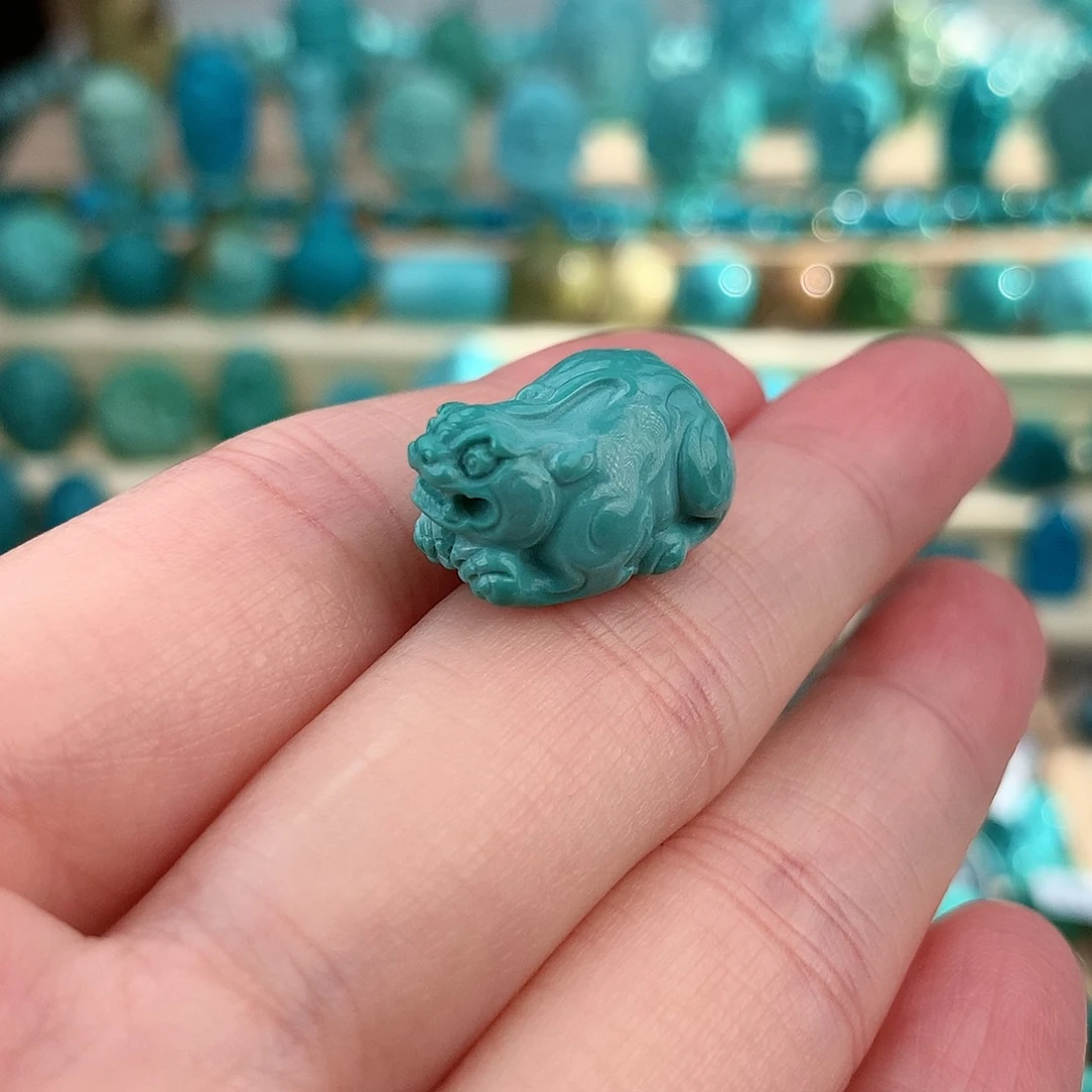 L***绿松石未镶嵌珠宝奇石