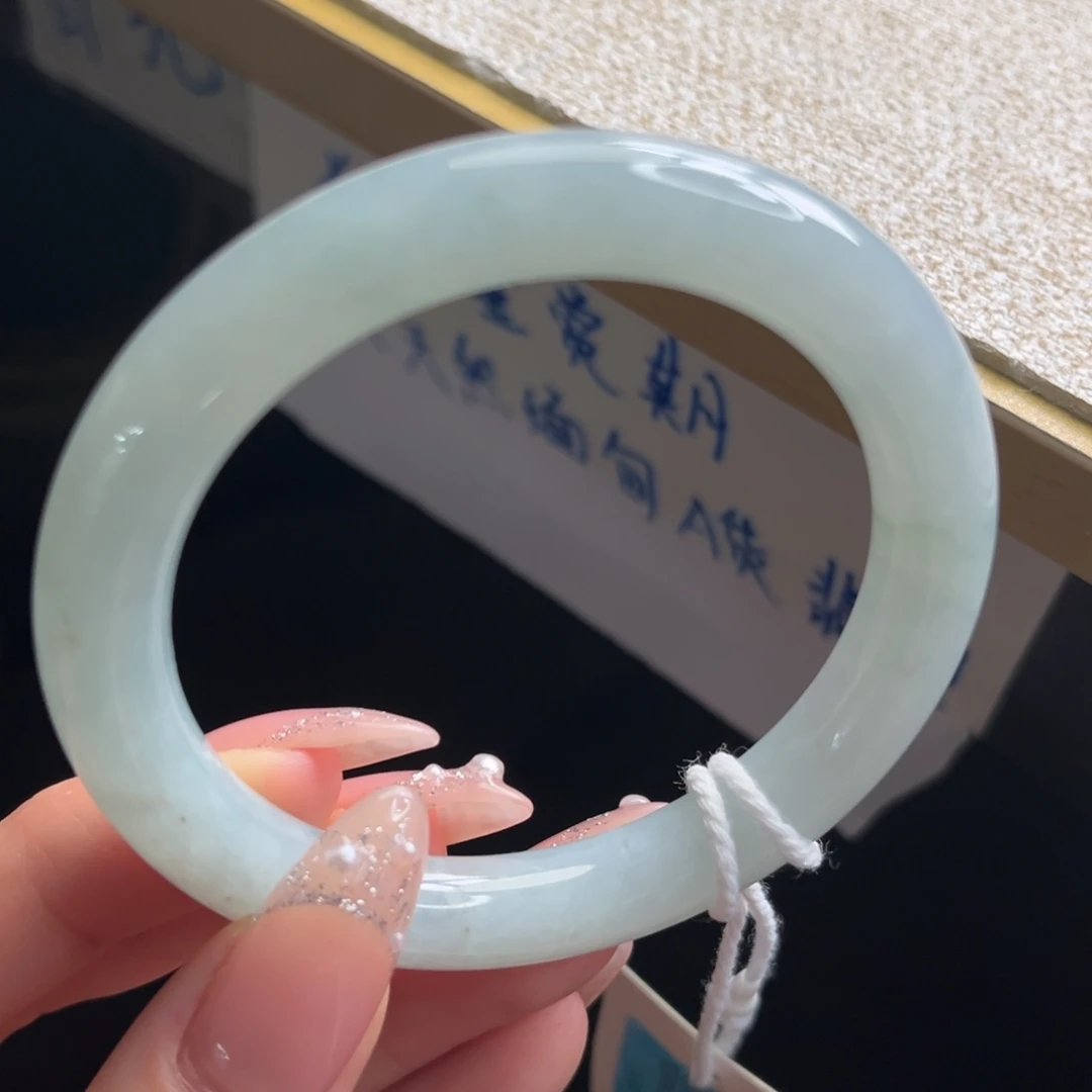 翡翠未镶嵌手镯手镯