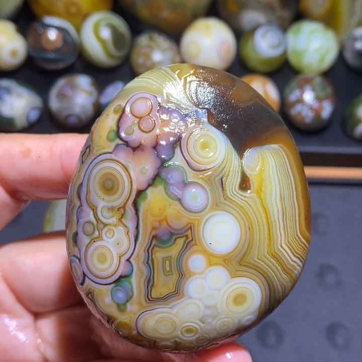 未镶嵌玛瑙/玉髓珠宝半成品71