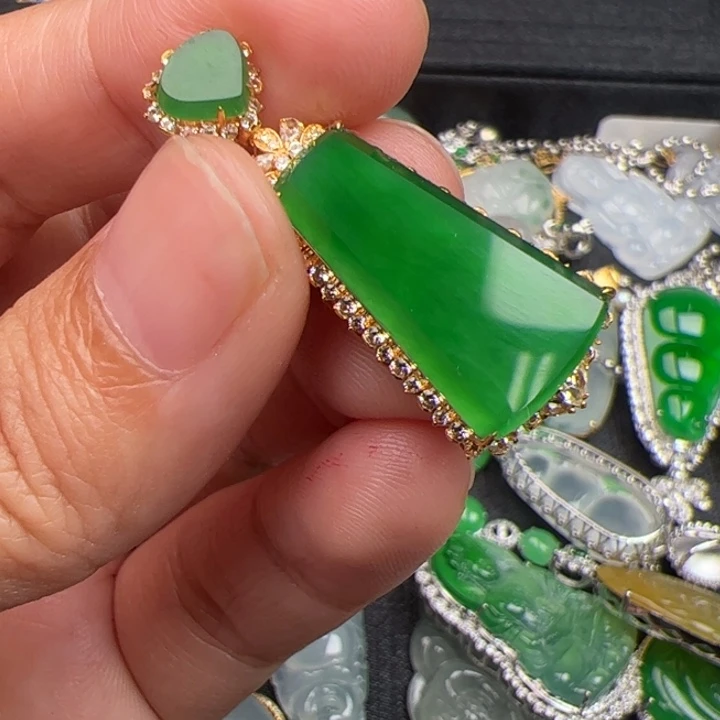 翡翠18K金镶嵌吊坠(不含链)