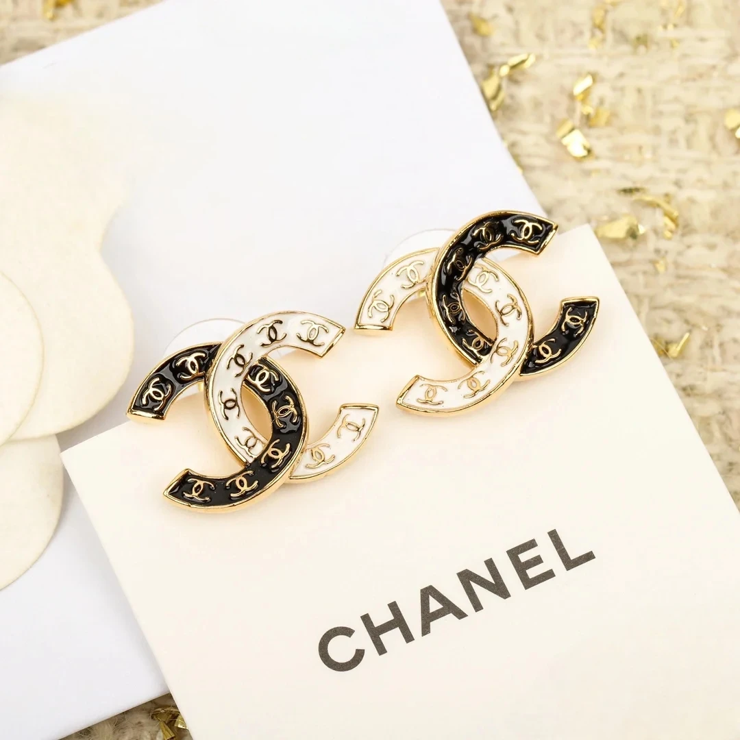未使用 Chanel/香奈儿 耳钉黑白珐琅时尚轻奢百搭