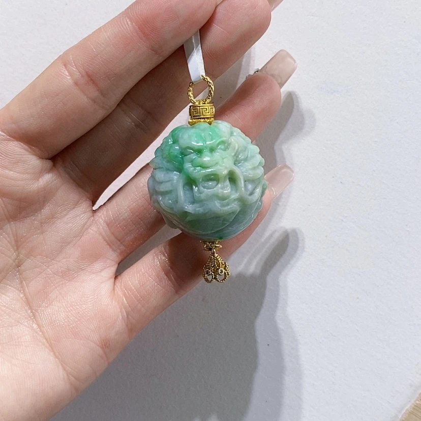 【闪购商品】翡翠未镶嵌颈饰