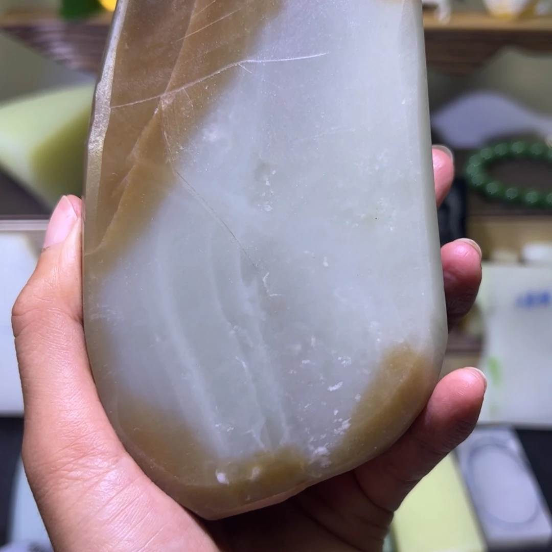 和田玉未镶嵌珠宝半成品自*