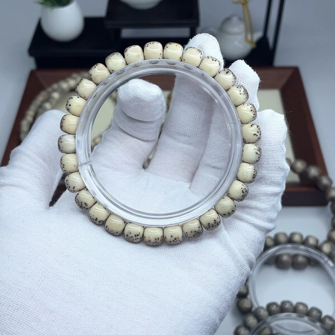 手串星月菩提8×7绿背河豚石玉料B20