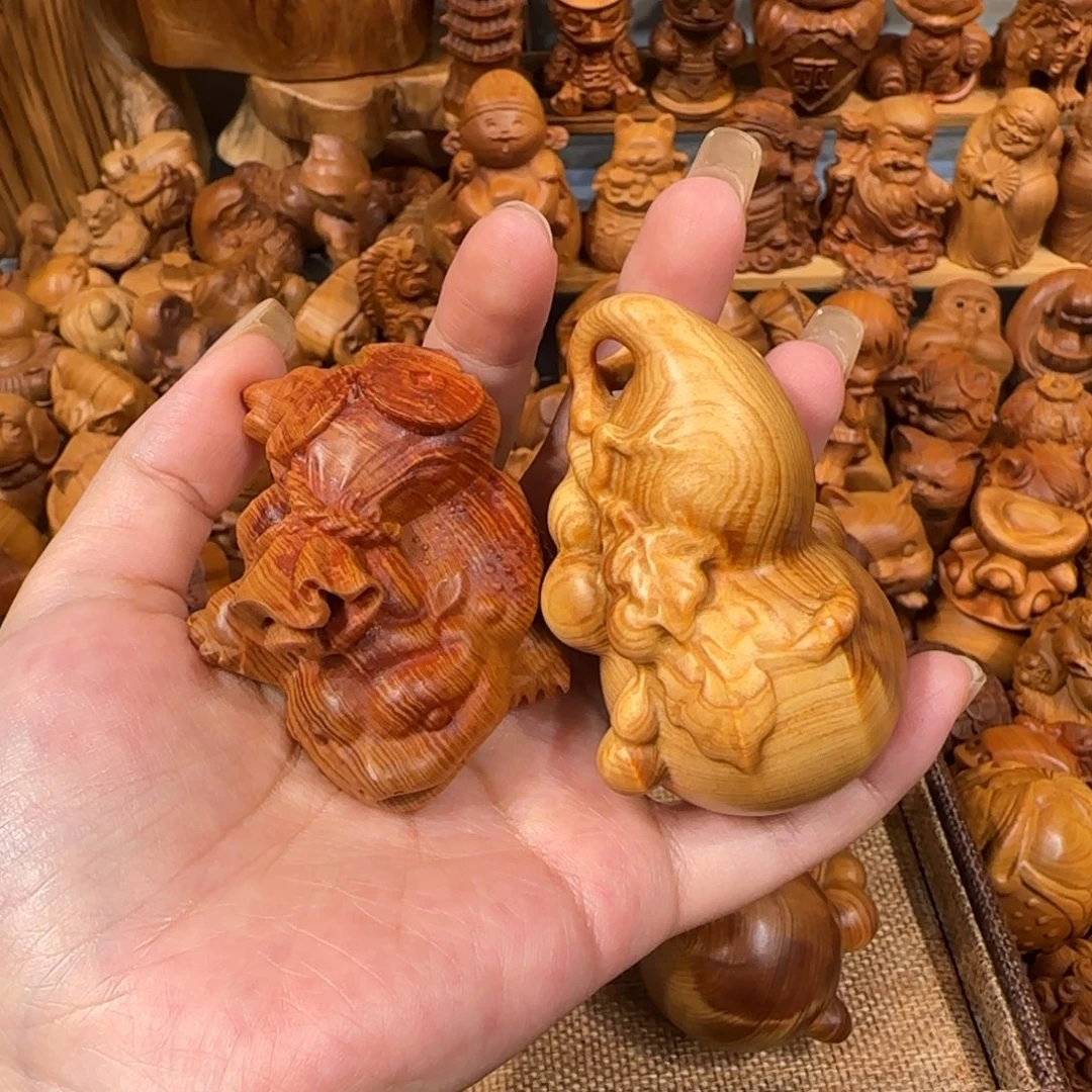 凯***7崖柏手把件两款精品