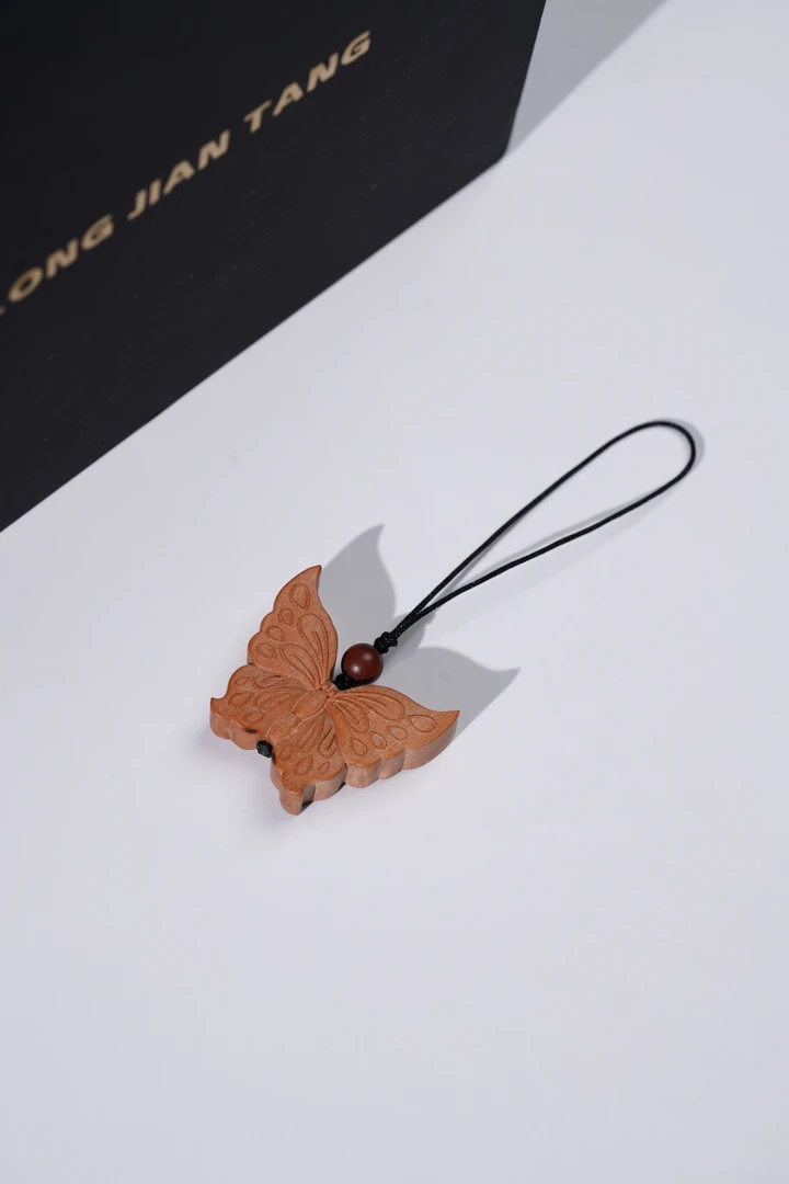 雷击枣木蝴蝶挂件吊坠（33*27mm）
