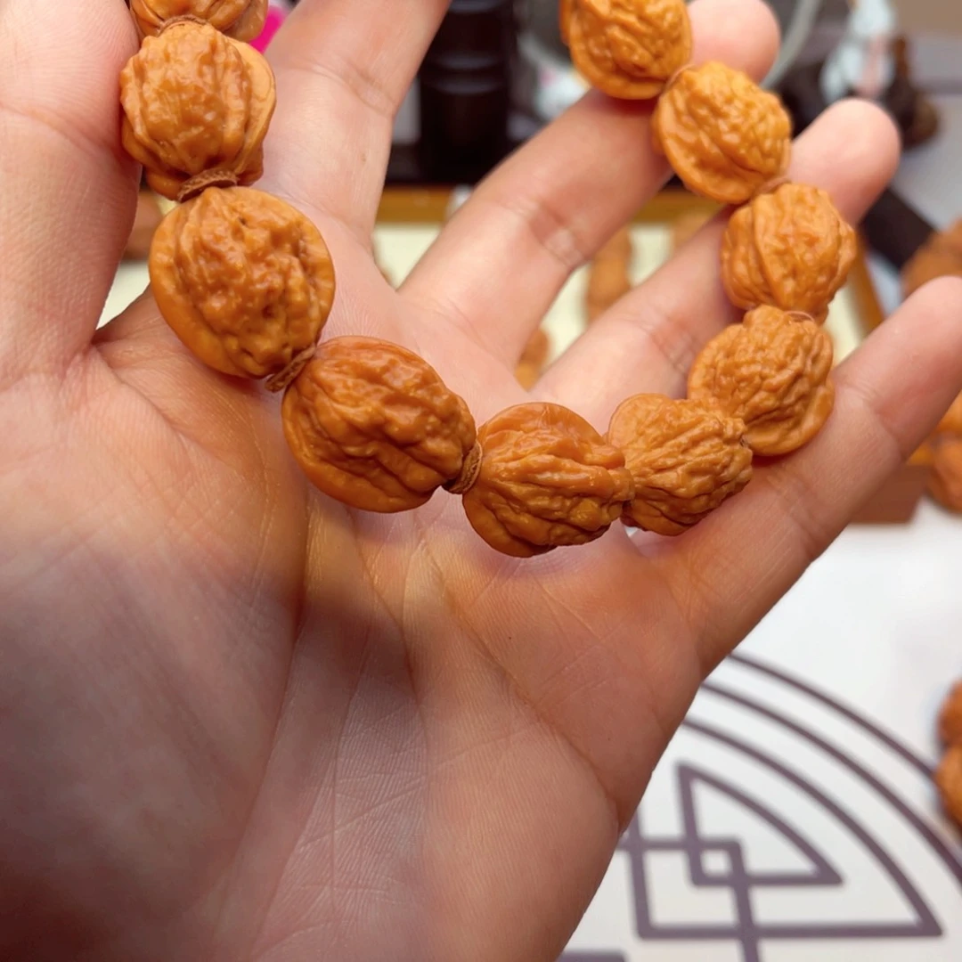 文玩核桃手串蛤蟆头