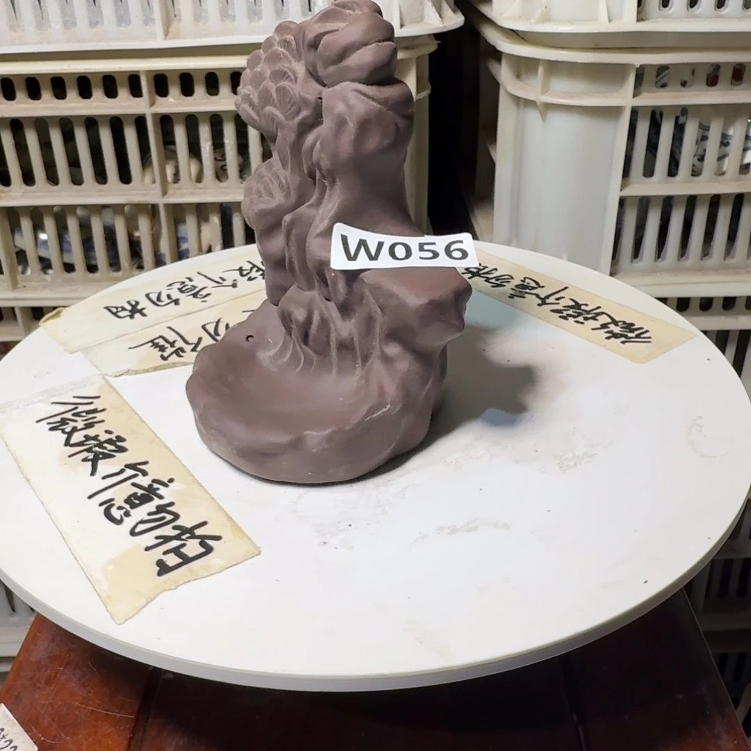 微瑕疵介意勿拍陶瓷器皿H714