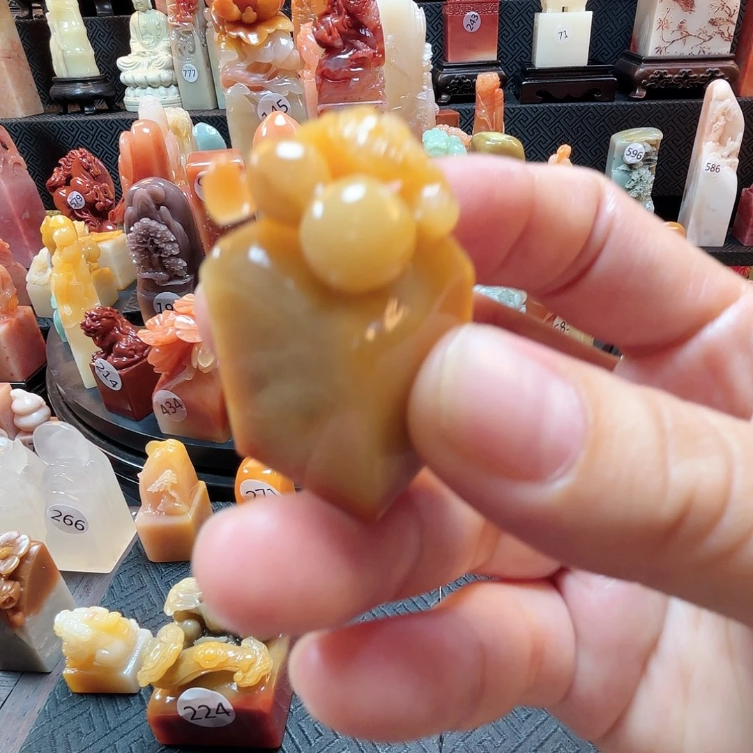 寿山石印石北黄葫芦