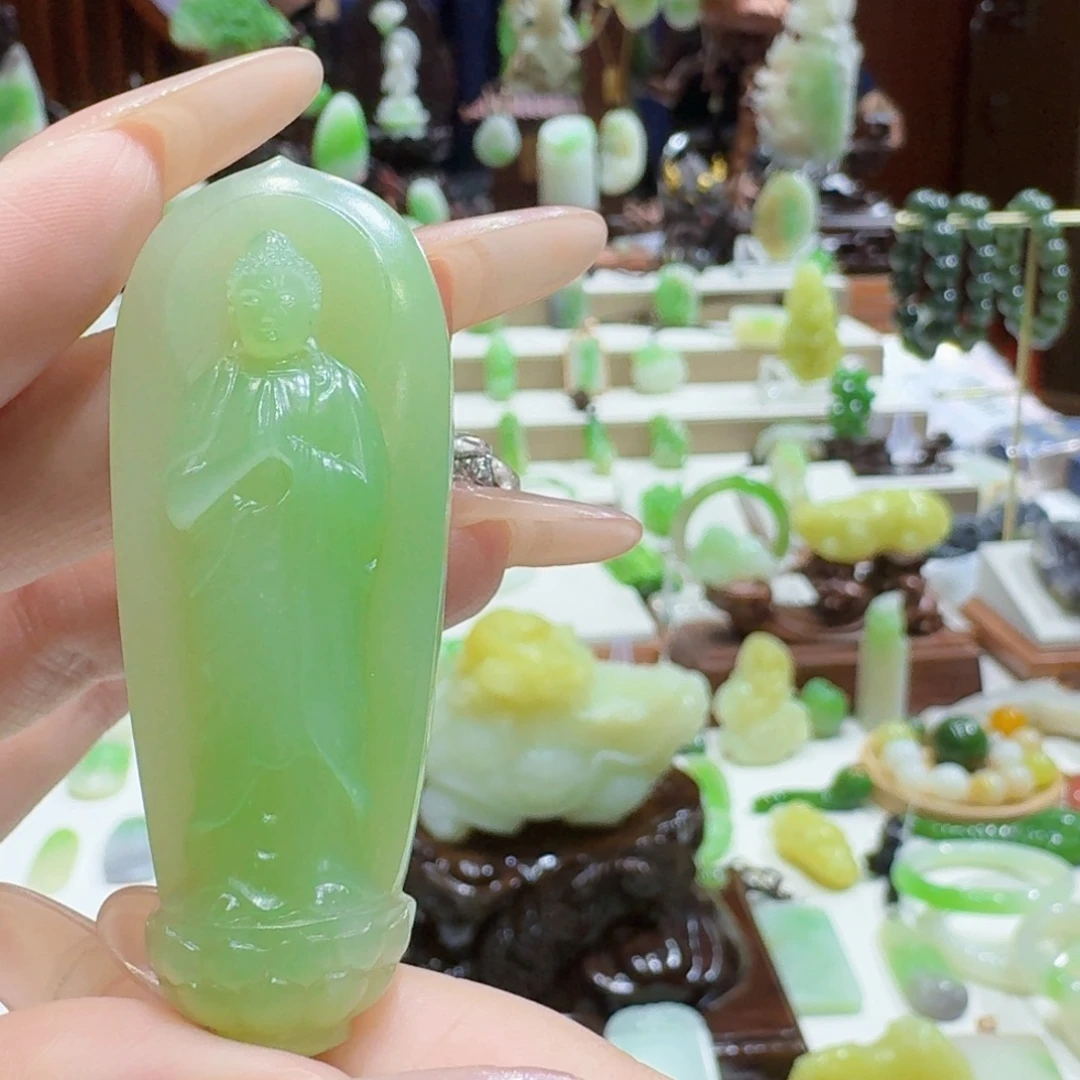 和田玉（翠青玉）未镶嵌挂件翠青大日如来
