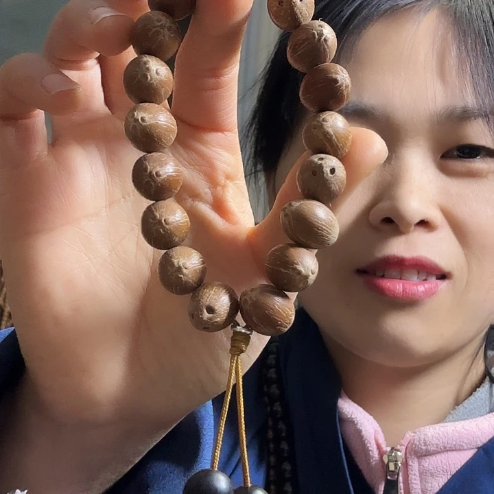 Z***M野生紫金鼠卡13手持