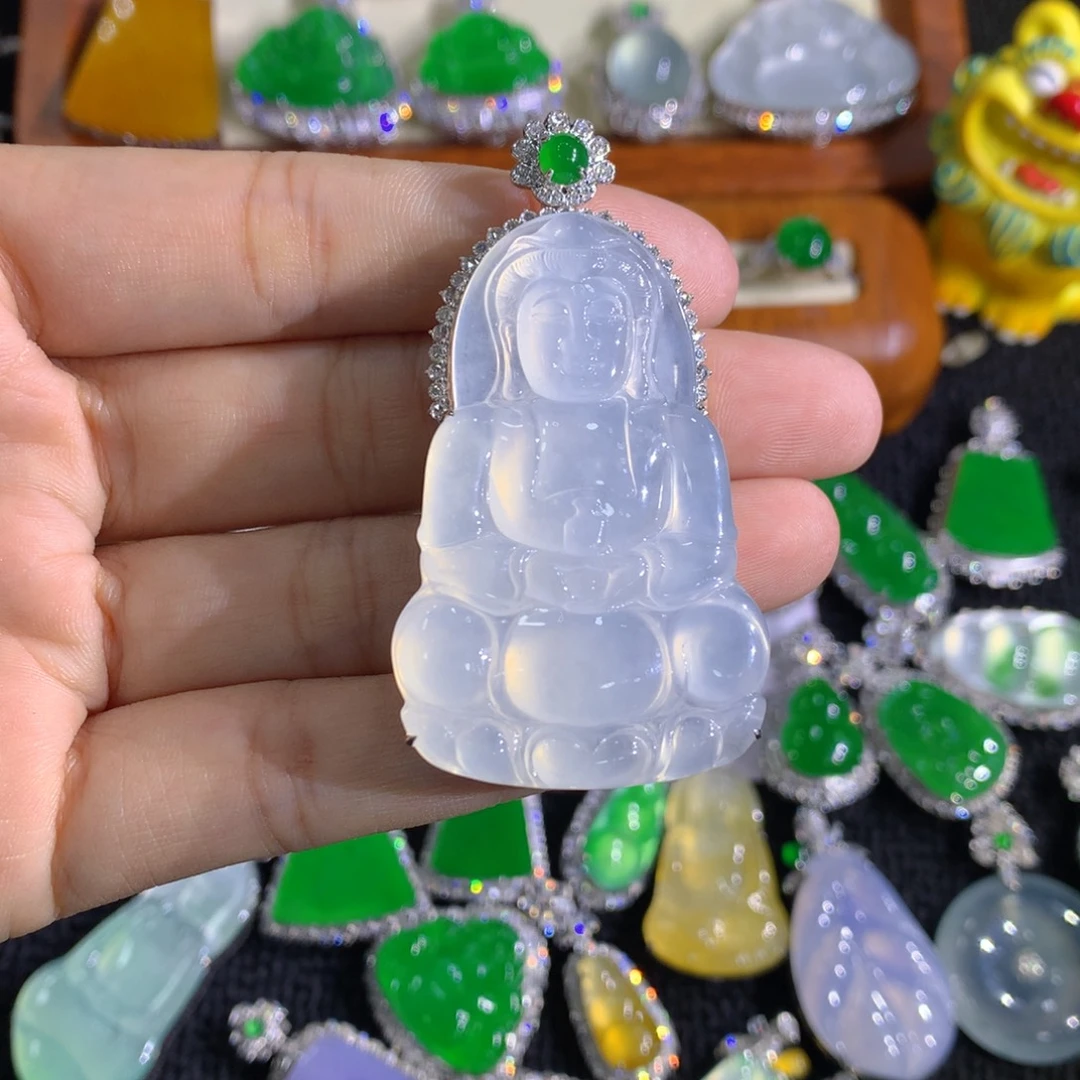 翡翠18K金镶嵌颈饰