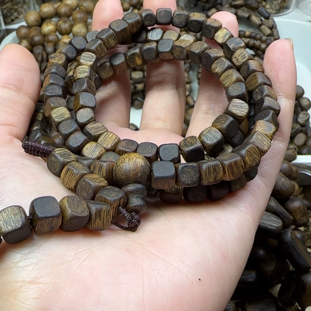 嘻***王手串沉香多圈高油25克0.6规格方糖