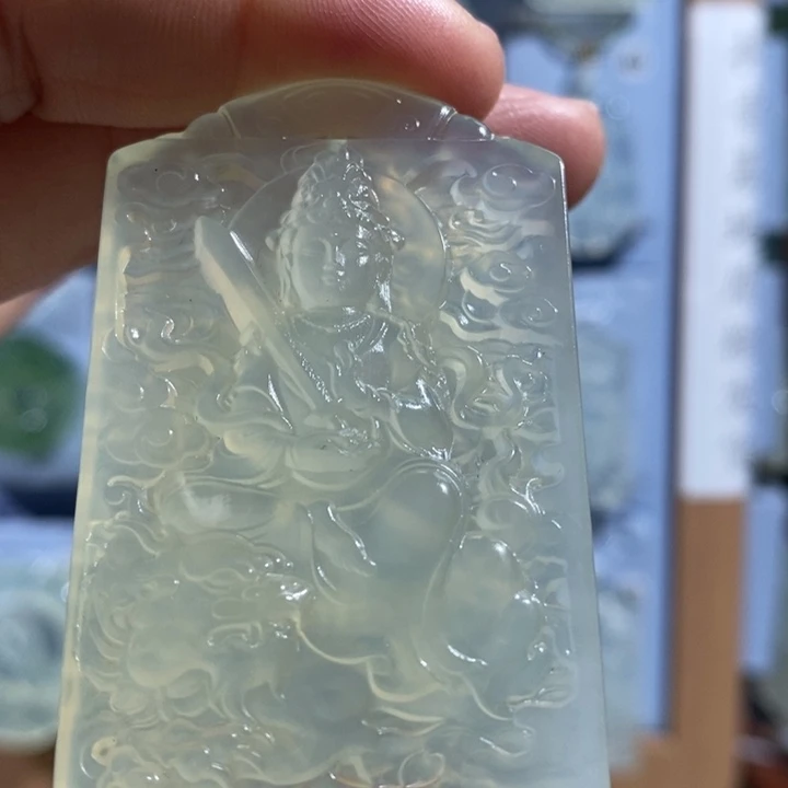 岫玉未镶嵌颈饰吊坠