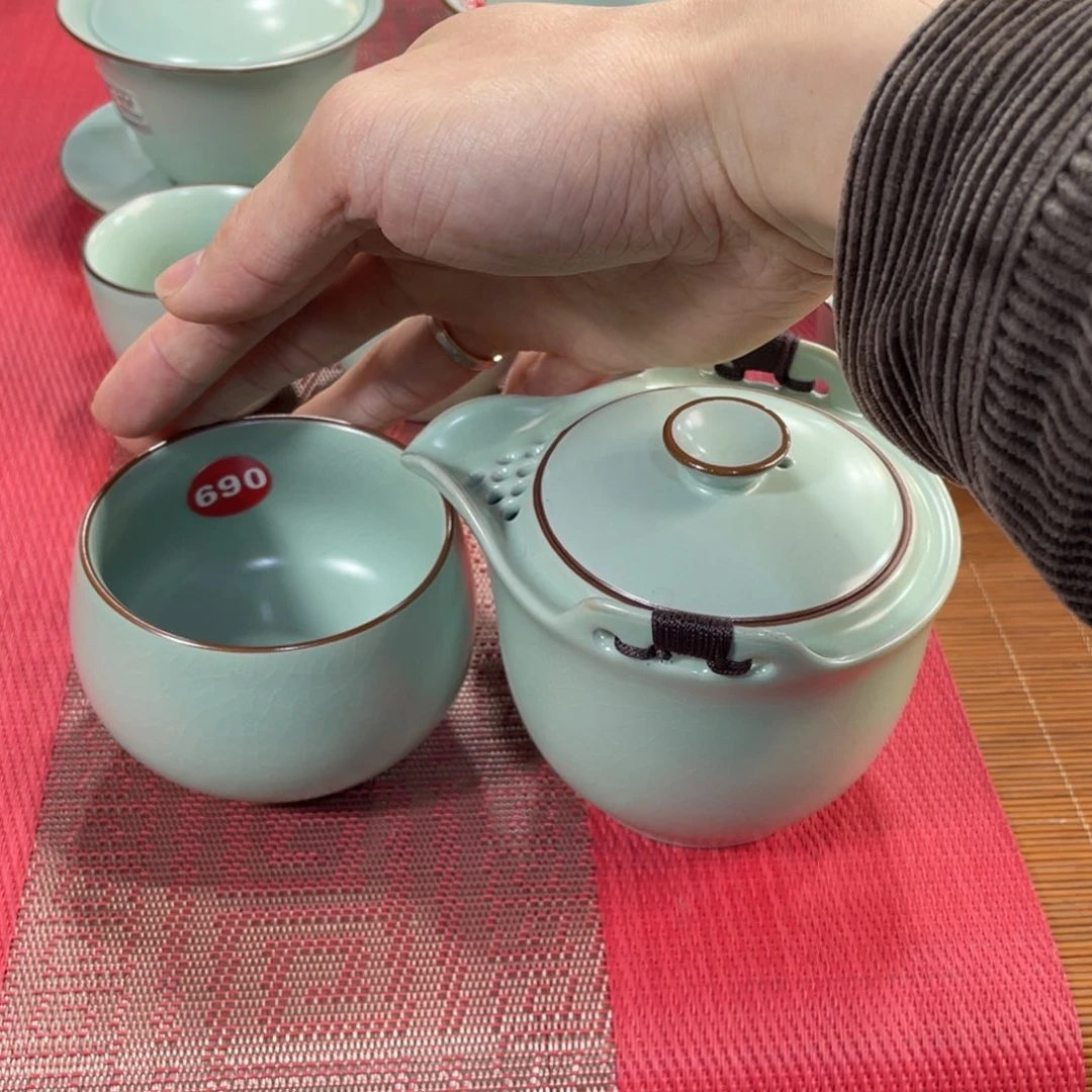 瓷片。。。。。。。。。。。。。。。。。。。