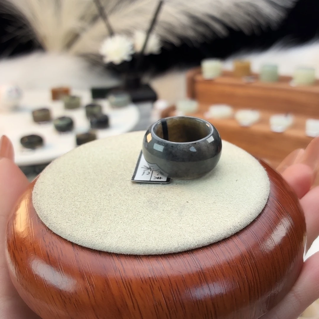 和田玉未镶嵌戒指青花墩墩18.28mmj76