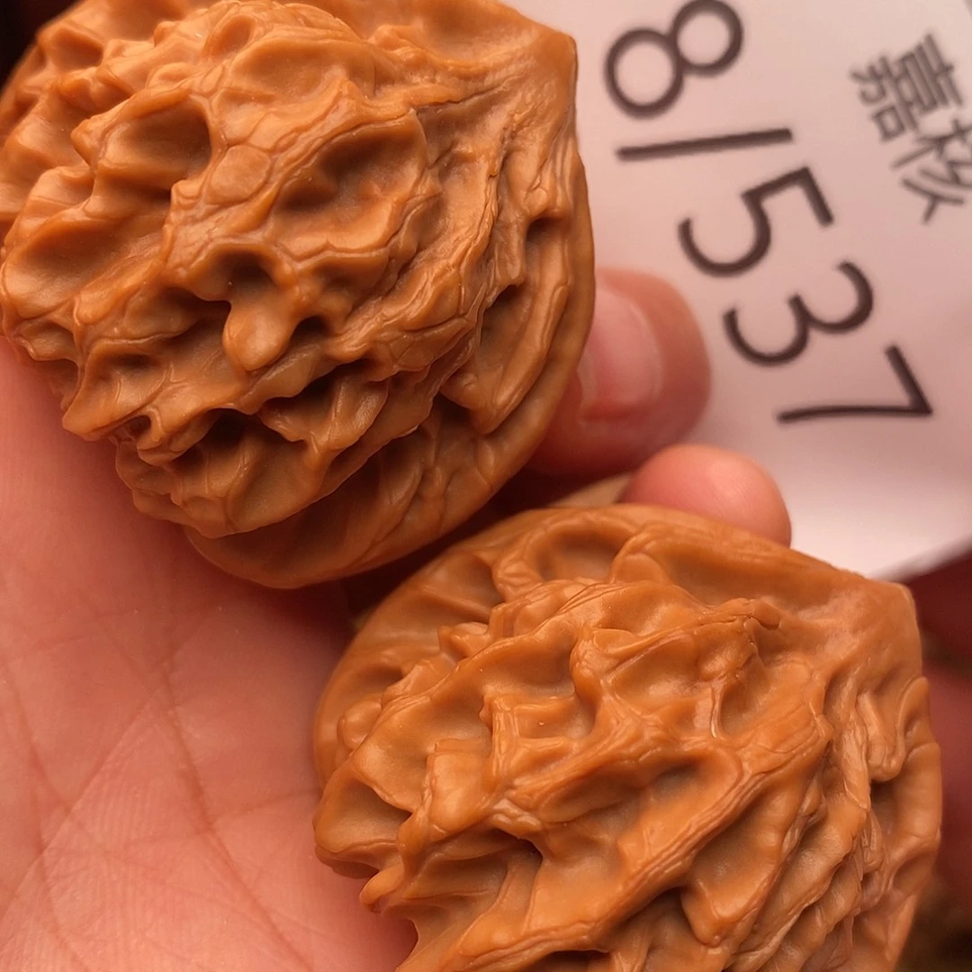 刨***儿文玩核桃把件39.5龙门涧b