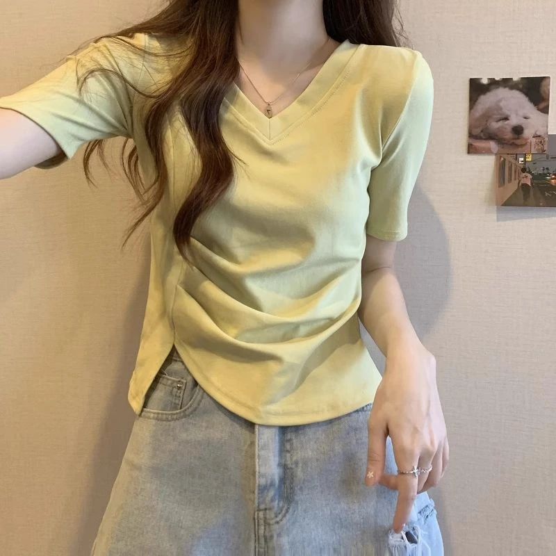 夏季2025新款v领修身短款辣妹正肩t恤女短袖设计感小众小个子上衣
