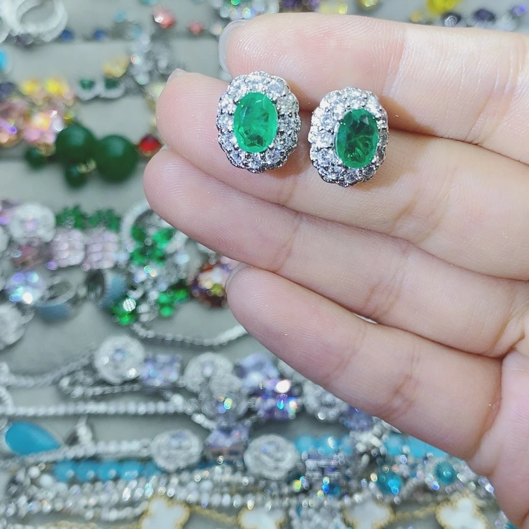 【闪购商品】银S925镶嵌耳饰托帕石