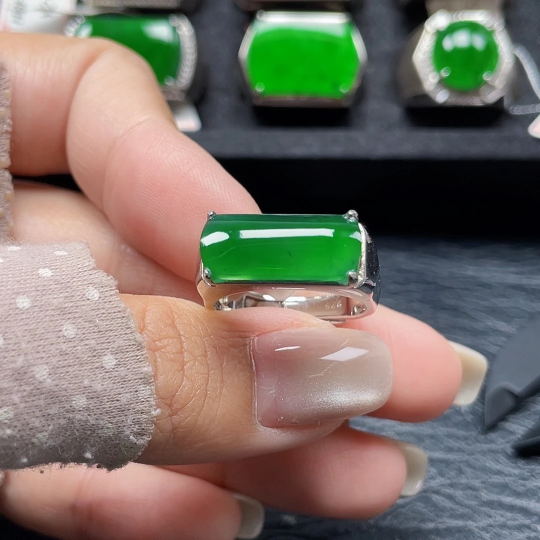翡翠银S925镶嵌戒指天然A货翡翠没运费险3186