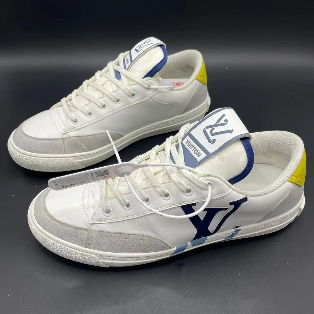 95新 LouisVuitton/路易威登 男士白黄错位LOGO板鞋41欧码ca665t