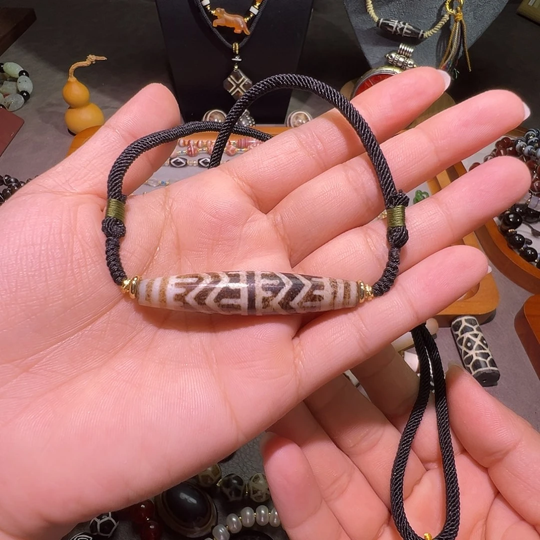 树脂制品邦提克锁骨链