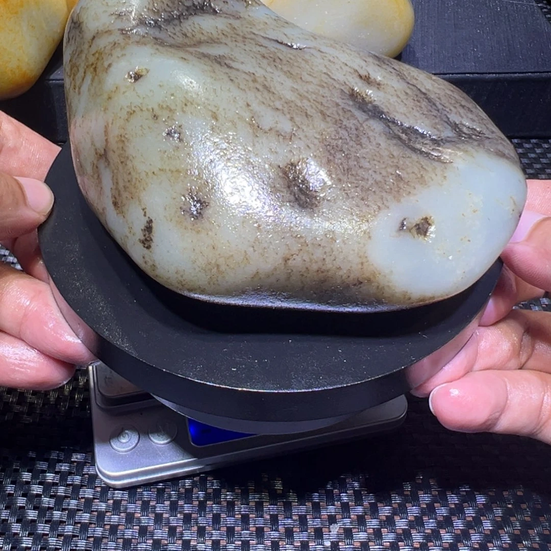 吊坠(不含链)未镶嵌和田玉（子料）704